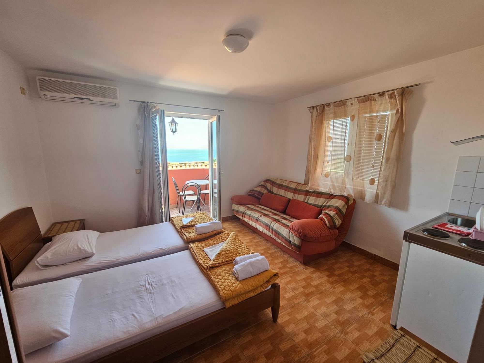 Apartments Drobni Pijesak Petrovac Phòng bức ảnh