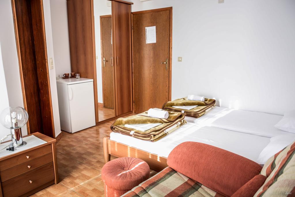 Apartments Drobni Pijesak Petrovac Ngoại thất bức ảnh