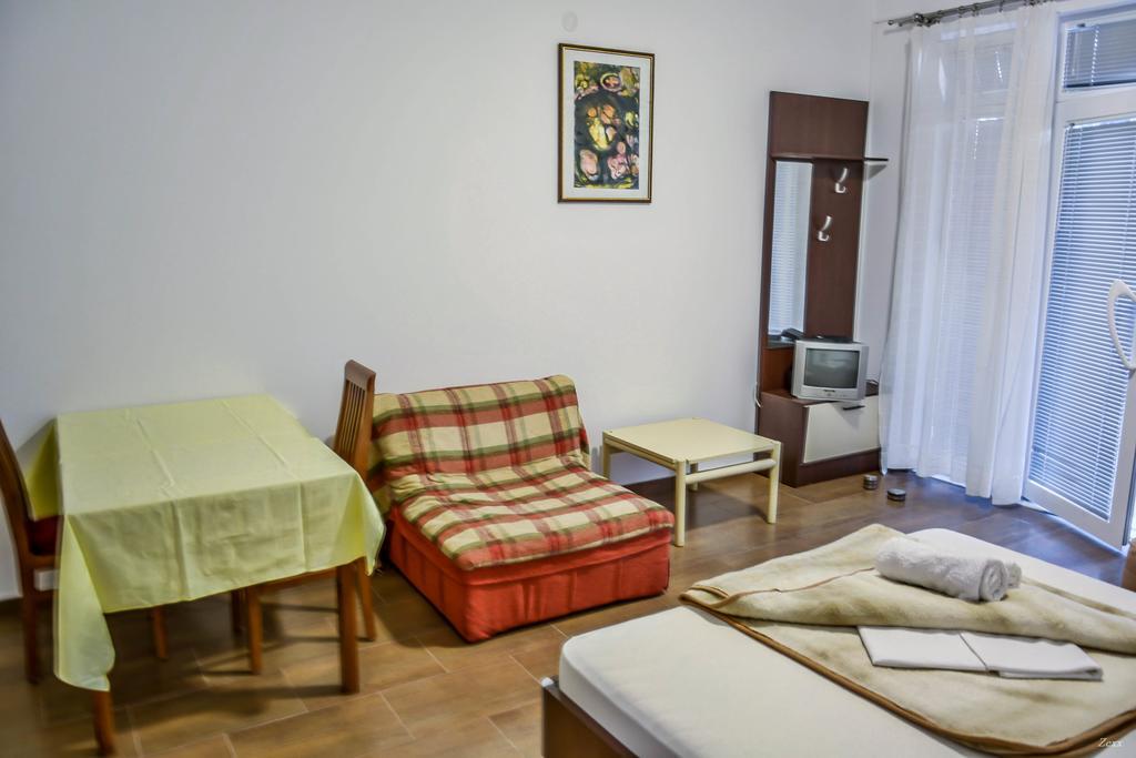 Apartments Drobni Pijesak Petrovac Ngoại thất bức ảnh