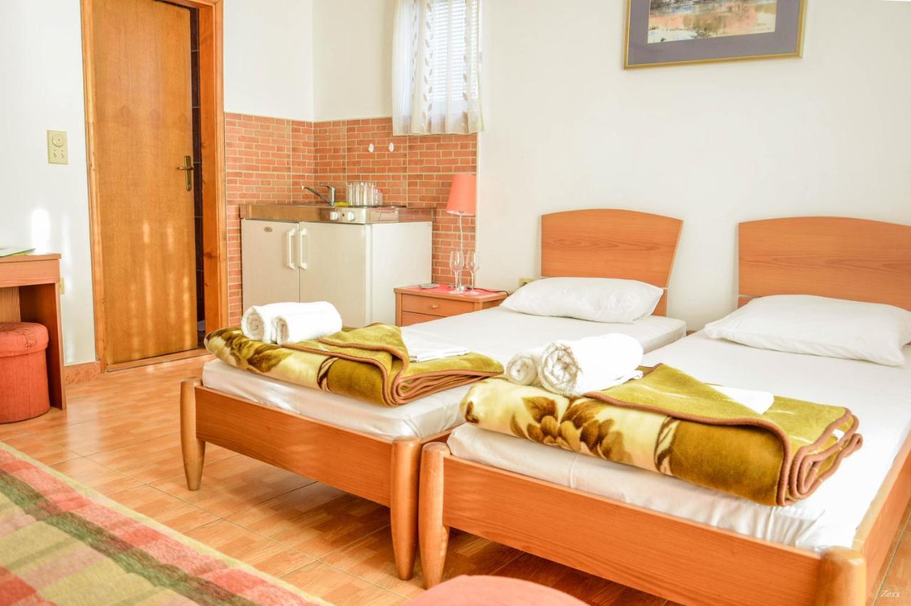 Apartments Drobni Pijesak Petrovac Ngoại thất bức ảnh